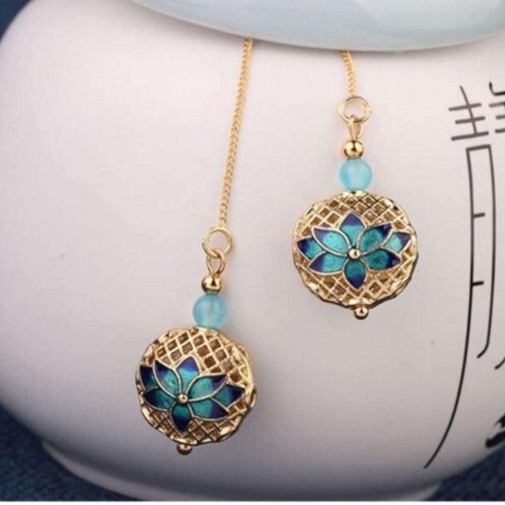 Gorgeous 14K Gold Lotus Flower Earrings - Picture 3 of 11